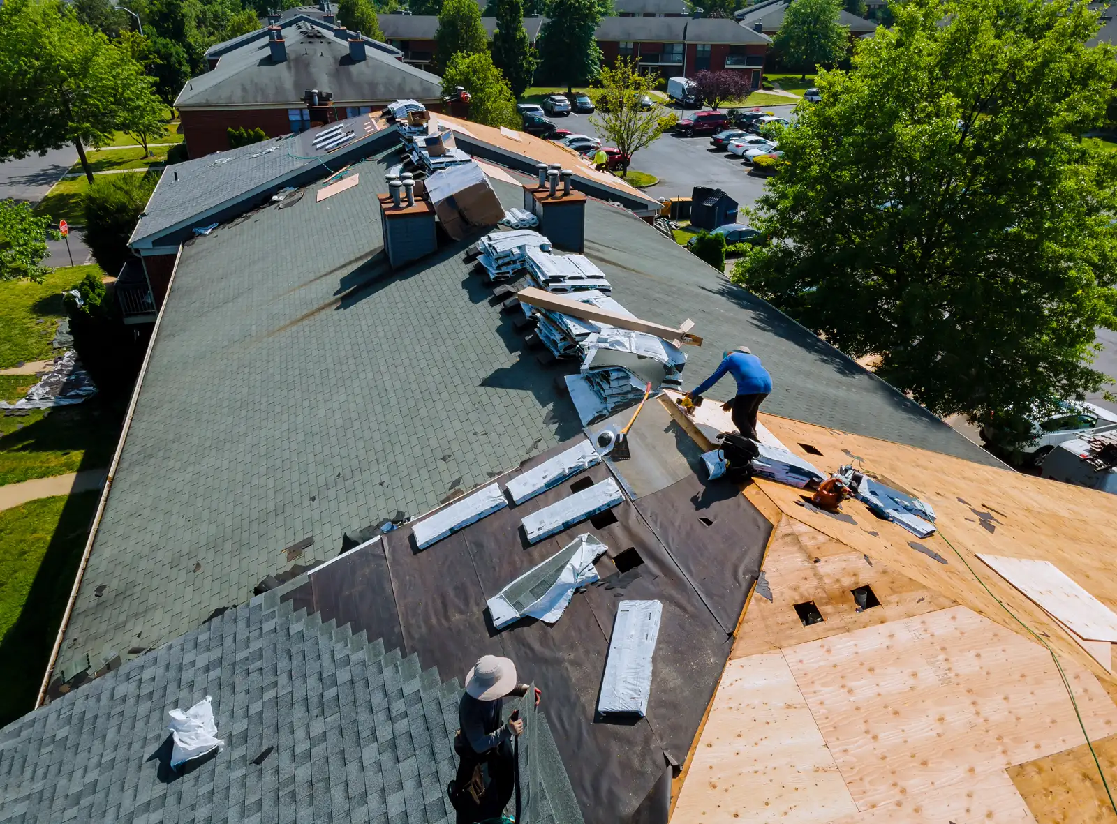 Stonecreek Roofing crew