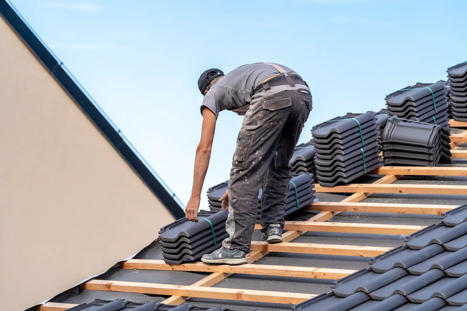 Stonecreek Roofing crew