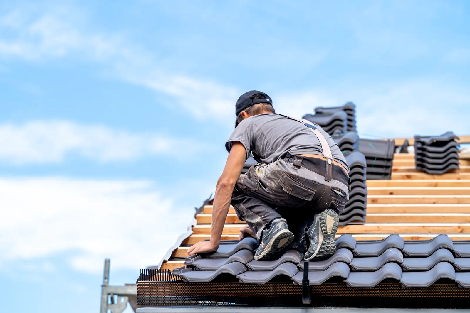Stonecreek Roofing crew